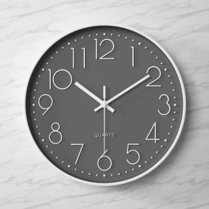 Horloge murale silencieuse quartz gris mat design