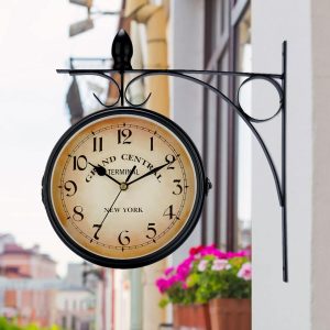 Horloge rétro élégante pour intérieur style gare