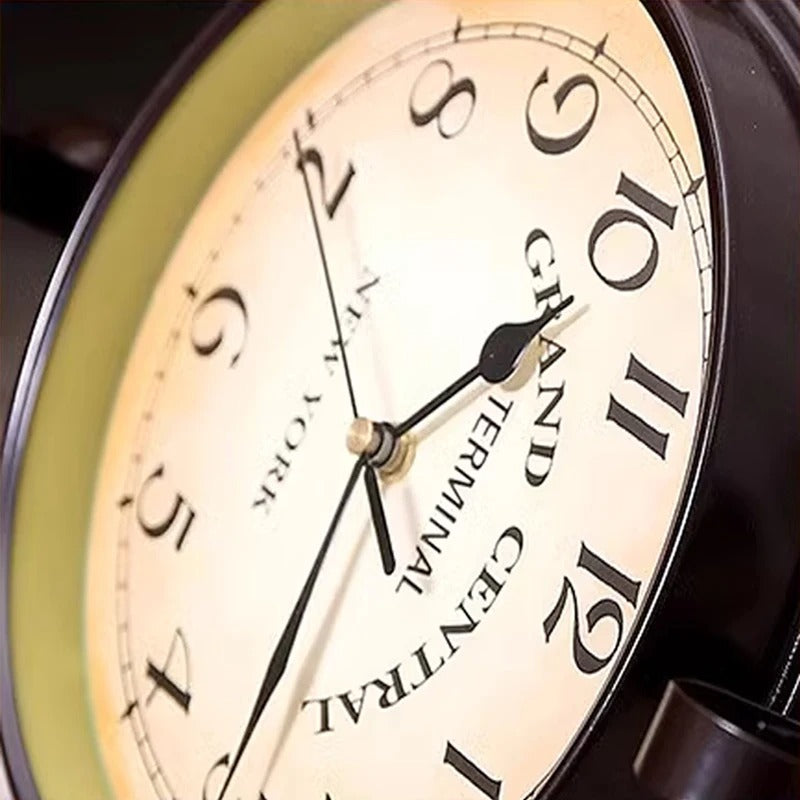 Horloge rétro élégante pour intérieur style gare – Image 3